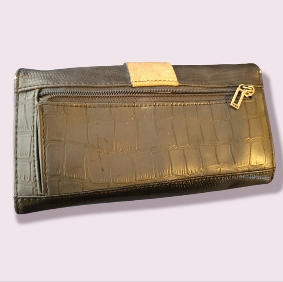 Guess Wallet Black & Beige Large Continental Wallet - Picture 8 of 9